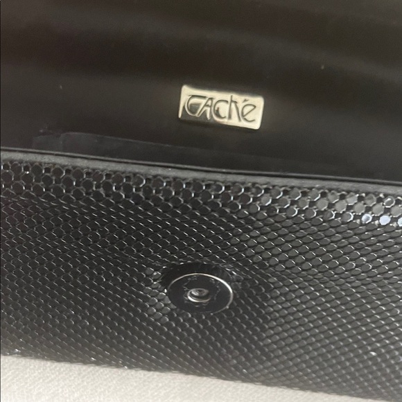 Cache Black Clutch with Red Lip Accent - Picture 4 of 5